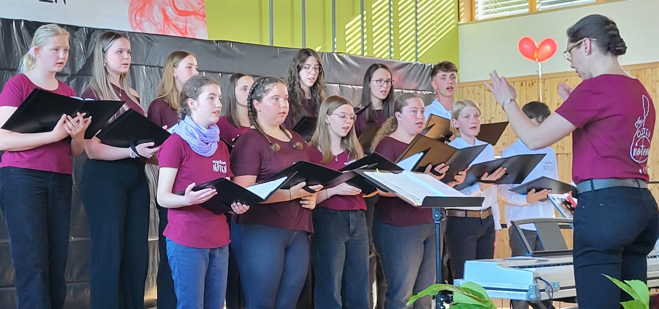 Chor 'Die guten Noten' (266 kB)
